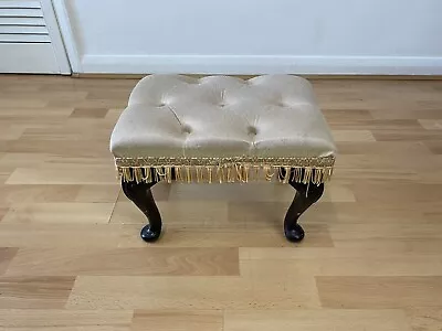 Vintage Foot Stool Foot Rest Seat With Queen Anne Style Legs & Buttoned Design • £35