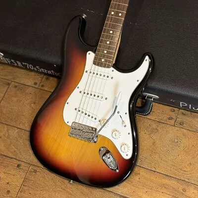 Fender FSR American Vintage 70 Stratocaster 3Color Sunburst 2004 Electric Guitar • $1913