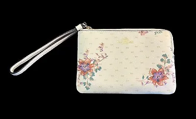 NWOT Coach White Floral Leather Corner Zip Wristlet Pouch 6  X 4  • $40.80