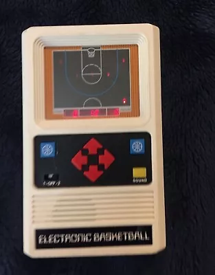 Vintage Classic Basketball Electronic Hand Held Game Mattel  Working Tested • $15