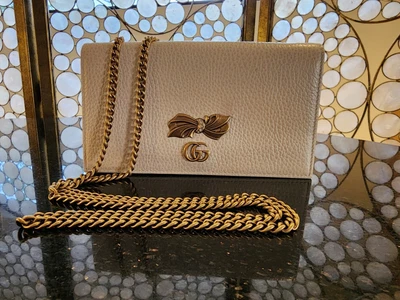 $1010 • Buy Gucci GG Marmont Mini Off-White Shoulder/Crossbody/Clutch Leather Handbag 