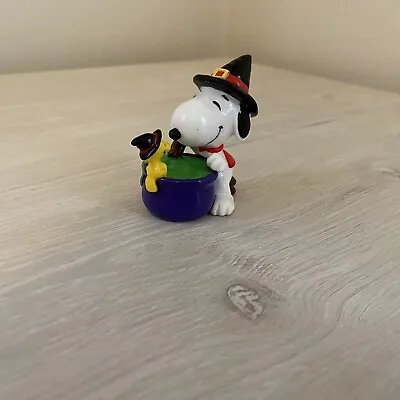 Snoopy & Tweety With Cauldron Halloween PVC Figurine Peanuts Good Shape • $9.99