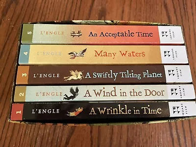 A Wrinkle In Time Book Set • $4.60