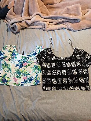 Ladies (2)Medium Divided Asian Lucky Cat & Floral Crop Tops Lot • $15