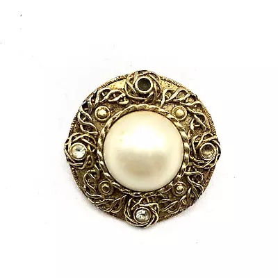 Vintage Trifari Womens Jewelry Earrings Single Clip-On Carved W Pearl Gold Color • $13.99