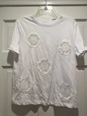$12.99 • Buy Zara White T- Shirt Crochet Floral Appliqués Size S NWT