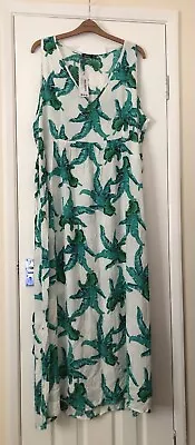 Boohoo Green & White Maxi Dress Size 22 • £6.99