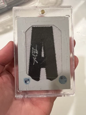 $750 • Buy 2010 Topps Finest Madison Bumgarner 1/1 Rookie Letter Patch Auto Giants D-Backs