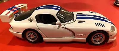 Dodge WHITE Viper GTS GRS-R COUPE 1:18 Scale Diecast LIGHT BLUE Stripes NEW • $29.99