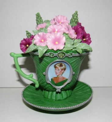 £17.40 • Buy The Hamilton Collection Princess Diana Charismatic Beauty Tea Cup Figurine #0246