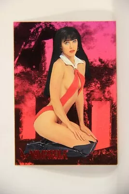 Vampirella 1995 Topps Trading Card #43 Vampirella Puzzle Card ENG L009366 • $2.17