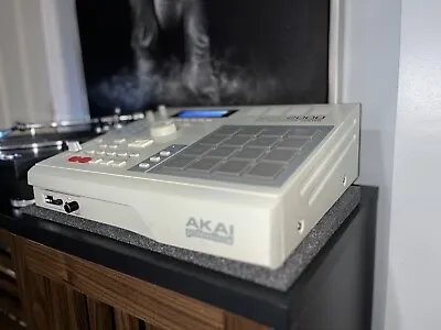 Akai MPC2000 - New LCD - Maxed RAM - All New Tact Switches & Button LEDs & More • $895