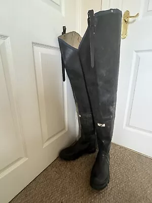 Gates Century Thigh Waders Extra Tall Size 11 UK • $1.23