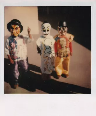 VINTAGE SNAPSHOT/POLAROID: KIDS IN CASPER STAR WARS C-3Po HALLOWEEN COSTUMES • $19.95