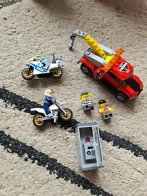 Lego City Set 60137 Tow Truck Trouble  • $18.99