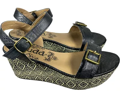 Mudd Platform Wedge Sandals Size 6 • $5