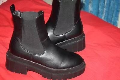 Boohoo Ladies Black Lightweight Chunky Black Vegan Ankle Boots. New. Sz : 7. • $36.99