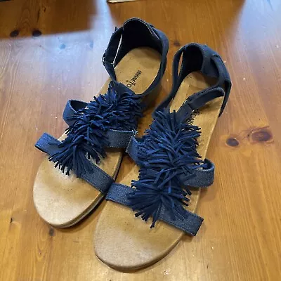 Minnetonka Ladies Size 11 Navy Blue Denim & Suede Fringe Wedge Sandals NWOB • $14.99