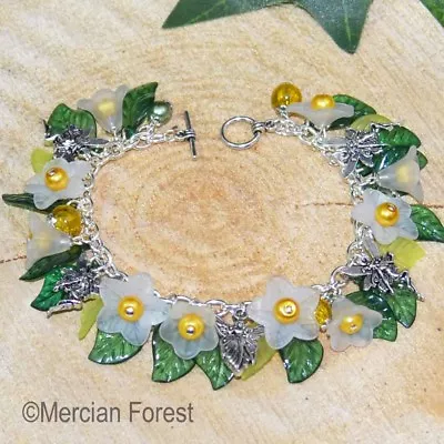 Daisy Flower Fairy Bracelet - Spring/Summer Handmade Charm Bracelet • £12.50