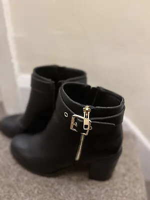 Miss Kg Boots • £10