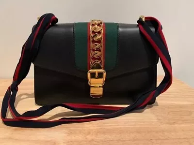 $1100 • Buy Gucci Sylvie Leather Bag Black
