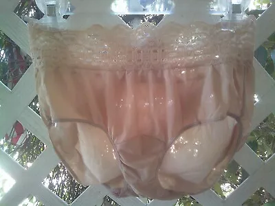 Olga Secret Hugs Sahara Sand Scalloped Lace Silky Seamed Bikini Panty# 913~ L • $8.99