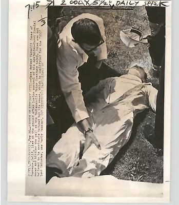 RACE CAR Driver PARNELLI JONES Injured Crash VINTAGE 1965 Press Photo • $40