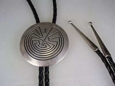 VINTAGE SOUTHWESTERN HOPI STYLE STERLING SILVER MAN-IN THE MAZE BOLO TIE Signed • $31