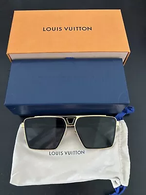 Mens Louis Vuitton Evidence Authentic Sunglasses • £175