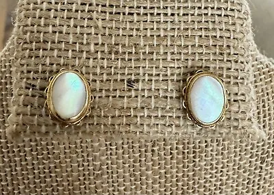 Vintage 14k Yellow Gold Mother Of Pearl Earrings Stud Post Earrings • $115