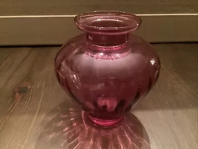 Vintage Pilgrim Art Glass Cranberry Ribbed Vase 6” • $9.99