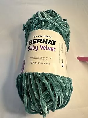 NIP 1 Roll Of Bernat Baby Velvet Yarn Emerald Color 10.5 Oz And 492 Yards • $9.49