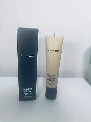 MAC Studio Sculpt Foundation SPF15 NW20  40ml/1.3oz • $25.60