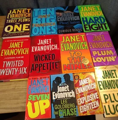 Lot Of 12 JANET EVANOVICH Books - 15 Titles - 9 HARDCOVER And 3 PAPERBACK • $29.99