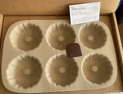 $37 • Buy Pampered Chef Family Heritage Stoneware Fluted Pan 6 Mini Bundt Cakes 1441 New