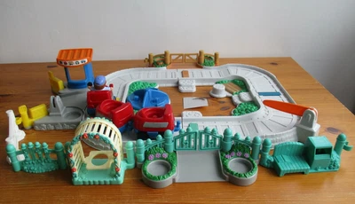 £16 • Buy Bundle Fisher Price World Of Little People Train Set