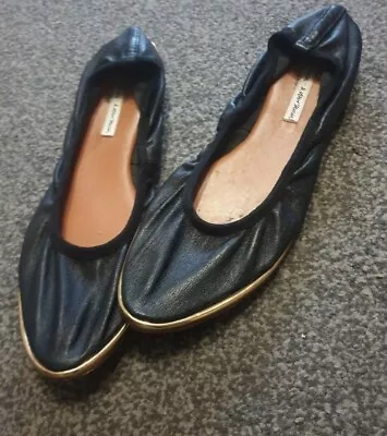 Ladies Ballerina Shoes Size 4 • £10