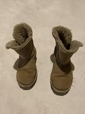 Ugg Boots Size 1 Little Kid • $5