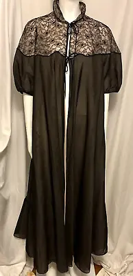 Black Lace Robe/Peignoir Vintage 1950s Barbizon M/L/XL-14/16 Full Sweep Beauty • $67.99