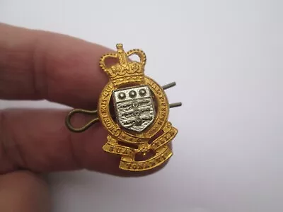 £3.99 • Buy SMALL 3 Cm X 2 Cm ROYAL ARMY ORDNANCE CORP RAOC GILT METAL BERET/ SHOULDER BADGE