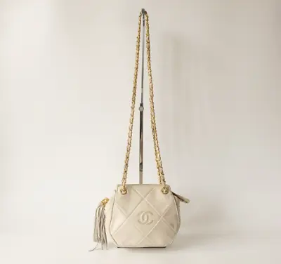 £650.19 • Buy CHANEL CC Quilted Matelasse Fringe Leather Chain Shoulder Bag  #21377