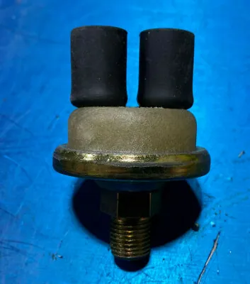 Military M939 Series 5 Ton Truck  NOS Pressure Switch 5930-01-189-0494 12375453  • $45