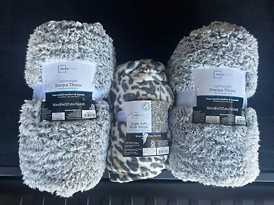 Three Mainstay Blankets • $8.99