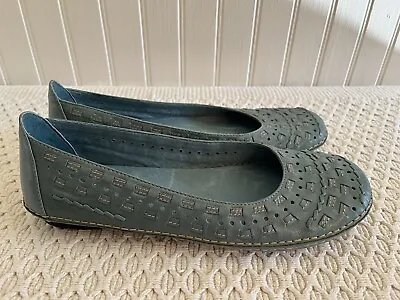 Me Too Womens Shoes Size 8.5N Della Blue Slip On Flats Soft Woven Leather • $23.99