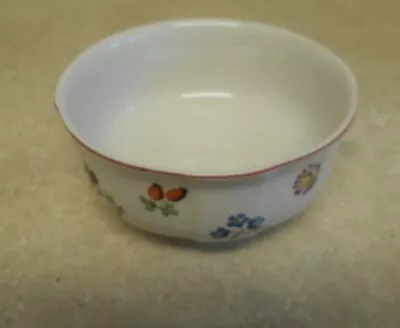 Villeroy & Boch Petite Fleur Soup/Cereal Bowl 4 5/8” • $20