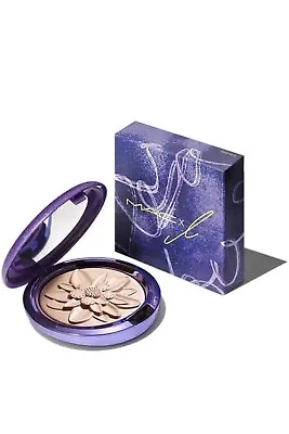 Mac M.A.C. Lisa Collection EXTRA DIMENSION SKINFINISH HIGHLIGHTER - Show Gold • £19.50