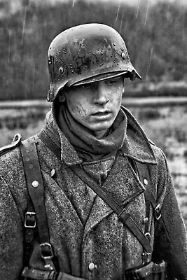 £6.88 • Buy German Soldier In A Helmet And Overcoat WW2 Photo Glossy 4*6 In H008