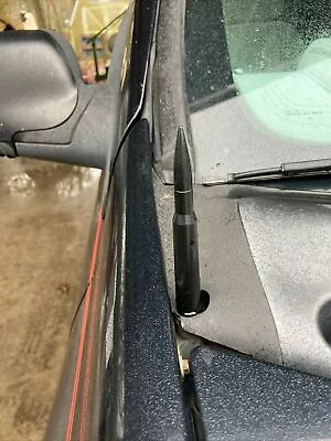 4.25 Inch Black Antenna Mast Power AM/FM For ENVOY & TRAILBLAZER 1991-2009 New • $15.95