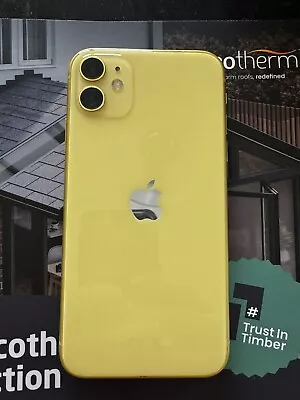 Apple IPhone 11 64GB Yellow (Unlocked) LCD & Back Glass Cracked • £100.59