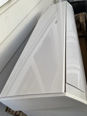 $700 • Buy NEW Fujitsu 5kW  Air Conditioner ASTG18CMCA